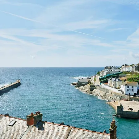 Finest Retreats - Luxury Let In Porthleven, Sleeping 2 *